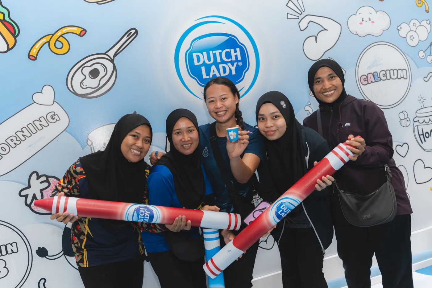 DL The Breakfast Club — Roadshow, Experiential Marketing by La Memoria at One Utama, Oval Concourse (photo 4)